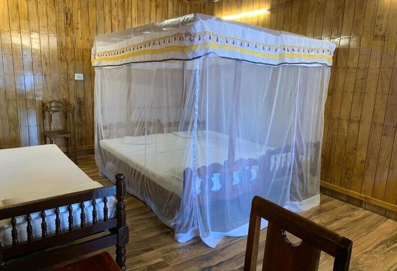 Номер Deluxe Вид на Озеро, Malayalam Lake Resort
