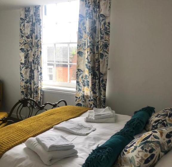 キングサイズベッドのデラックスルーム, The Lion