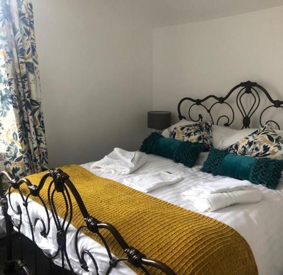 キングサイズベッドのデラックスルーム, The Lion