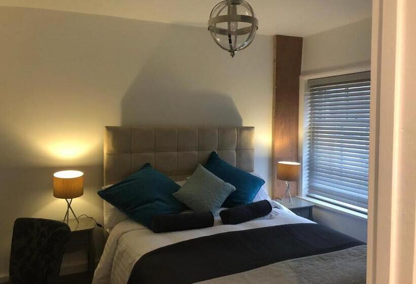 デラックススイート, The Lion