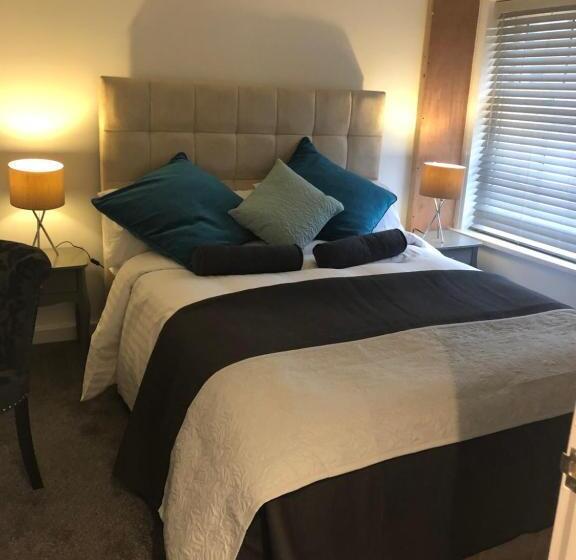 デラックススイート, The Lion