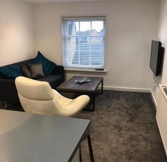 デラックススイート, The Lion