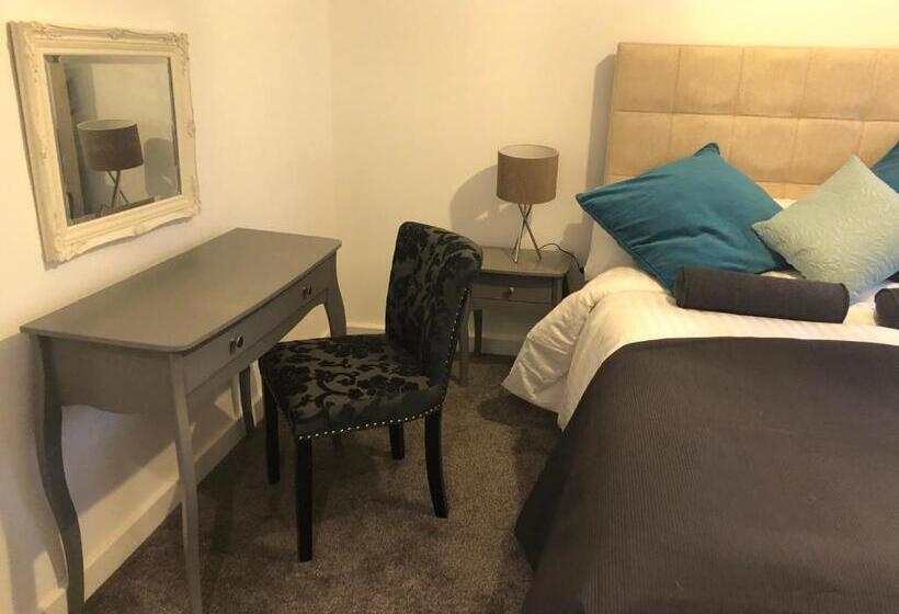 デラックススイート, The Lion