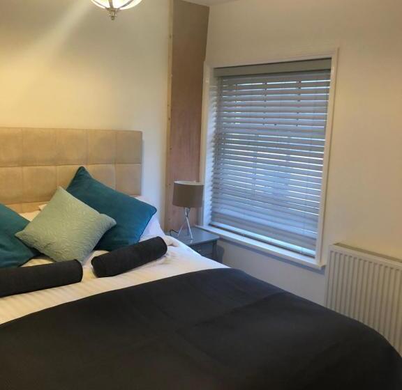 デラックススイート, The Lion