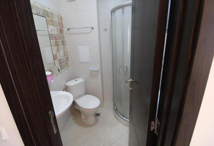 إستديو قياسى مطل على حمام السباحة, Menada Apartments In Cascadas