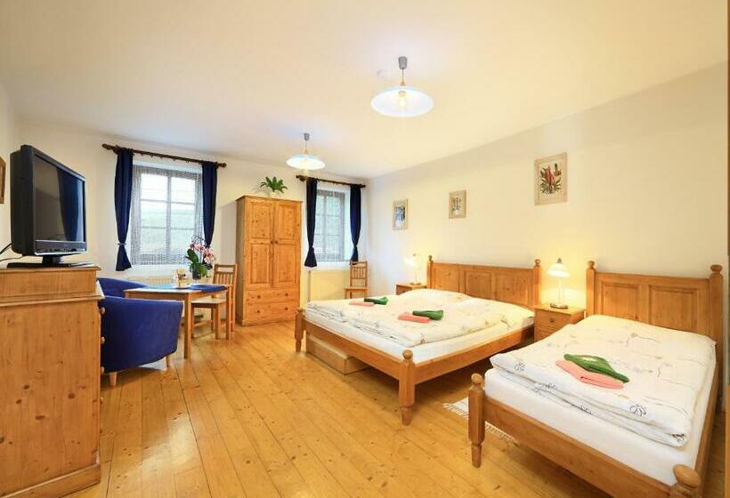 Habitació Triple Estàndard, Penzion Tilia