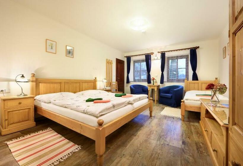 Habitació Triple Estàndard, Penzion Tilia