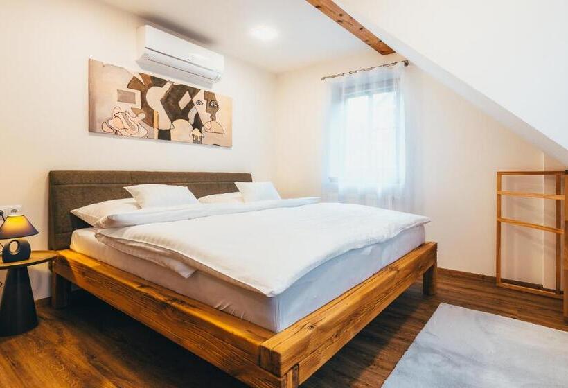 Apartament 1 Dormitori amb Terrassa, Penzion Tilia