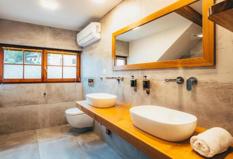 Apartament 1 Dormitori amb Terrassa, Penzion Tilia