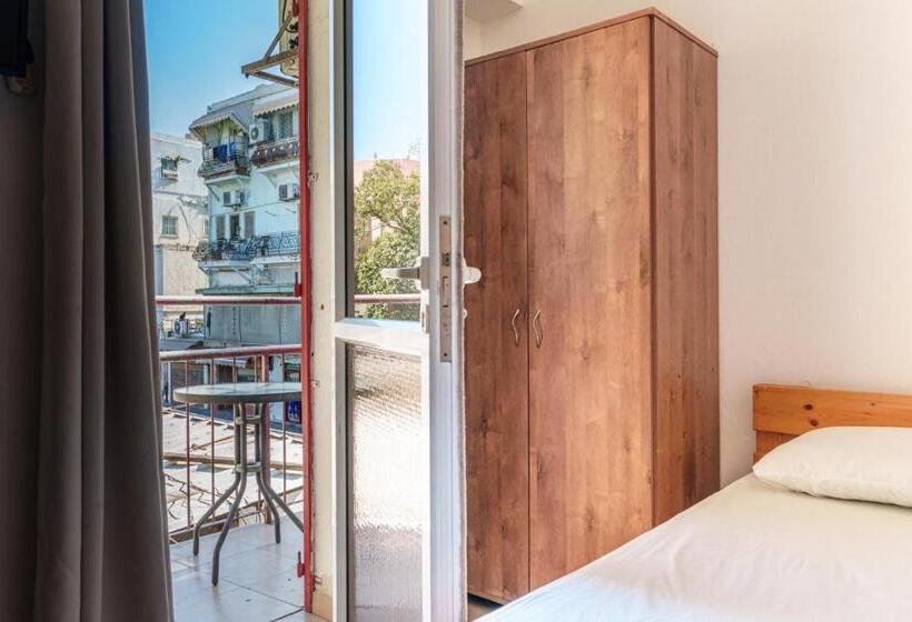 Номер Стандарт Трехместный, Loui Talpiot