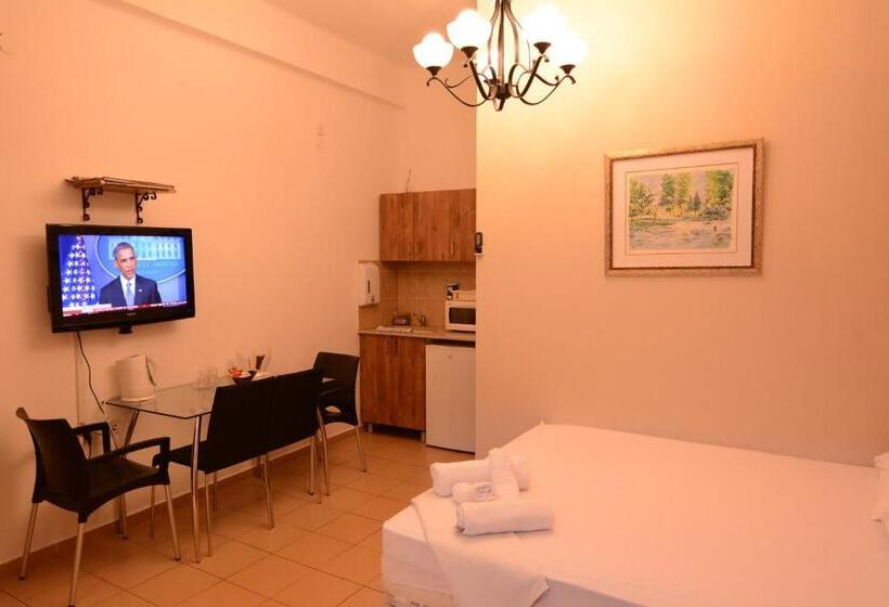 Номер Стандарт Трехместный, Loui Talpiot