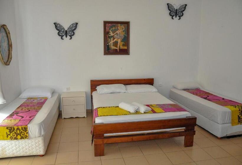 Номер Стандарт Трехместный, Loui Talpiot