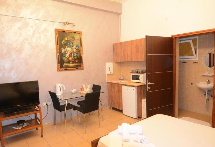 Семейное Студио, Loui Talpiot