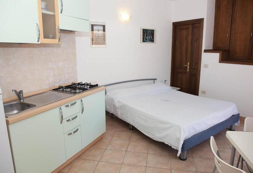 标准工作室, A.i.r. Isola Rossa Borgo Di Mare