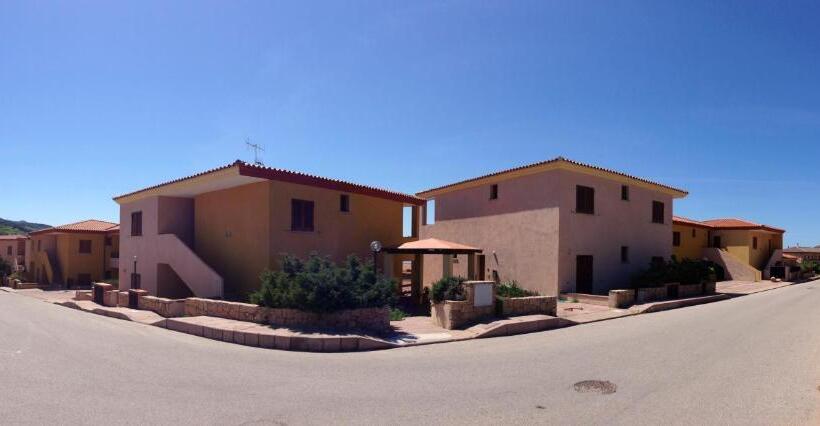 דירת חדר נוף לים, A.i.r. Isola Rossa Borgo Di Mare