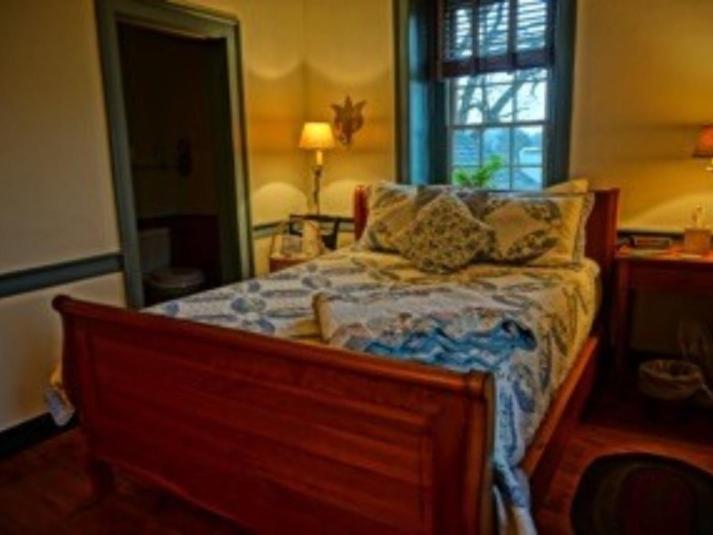 スタンダードルーム, Brownstone Colonial Inn