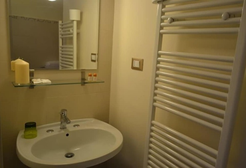 スタンダード4人部屋, Etna Akmè