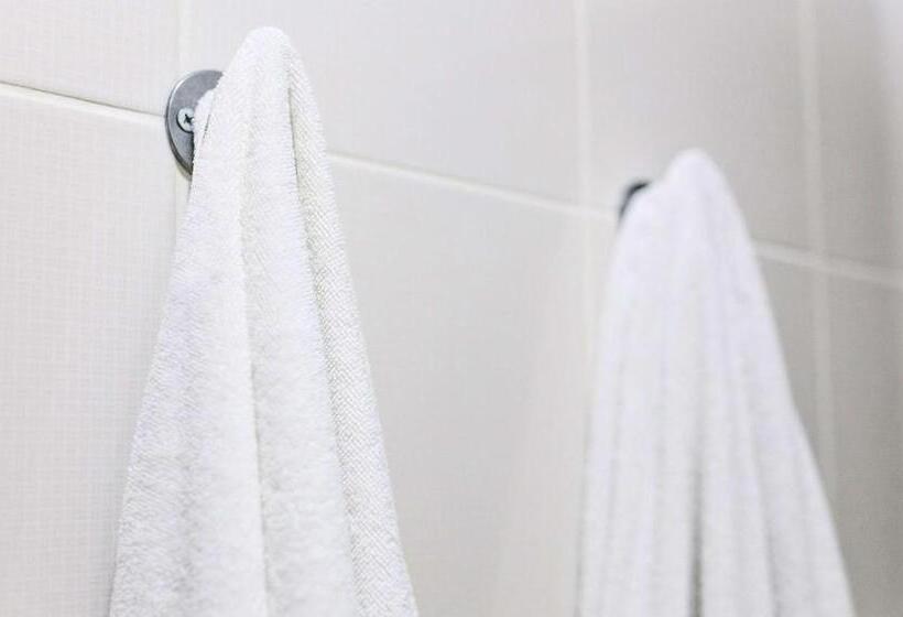 غرفه قياسيه سريرين مزدوجين, Country Inn Motel Vivian