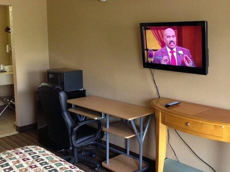 غرفه قياسيه سريرين مزدوجين, Country Inn Motel Vivian