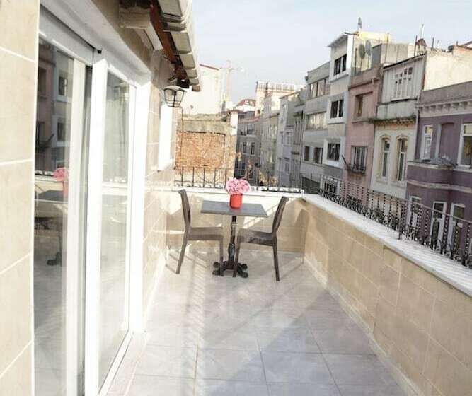 Люкс с Балконом, Bayer