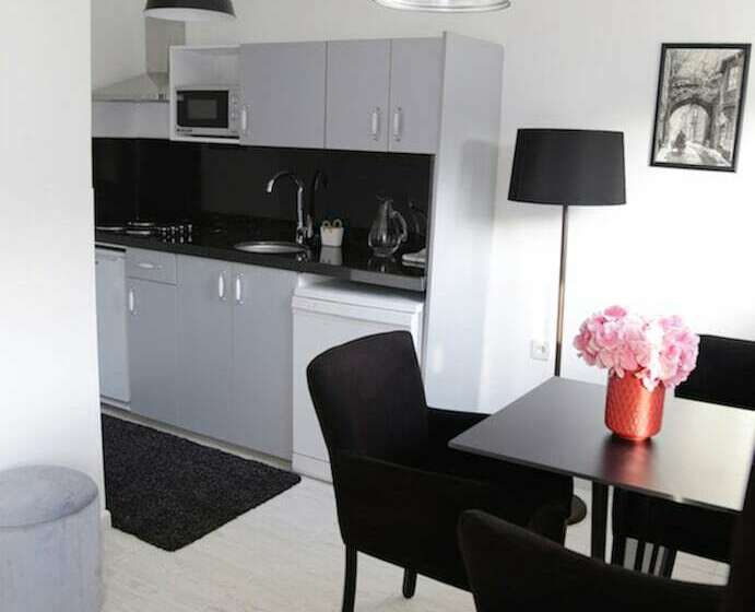 Люкс с Балконом, Bayer