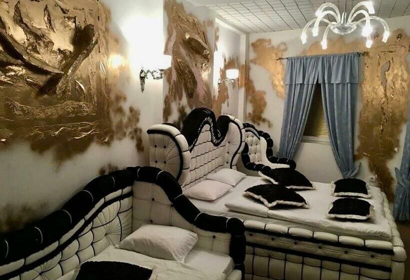 اتاق استاندارد, Bali Colosseum