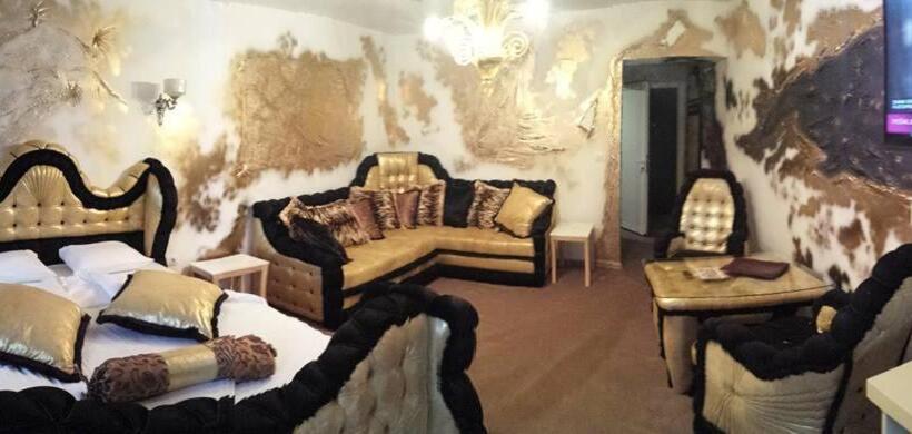 اتاق استاندارد, Bali Colosseum