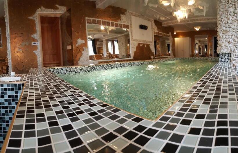 سوئیت پرزیدنت, Bali Colosseum