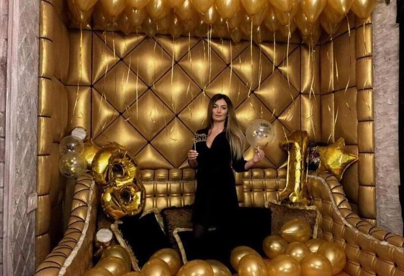 سوئیت رویال, Bali Colosseum