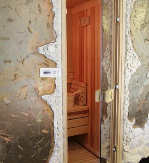 سوییت با استخر, Bali Colosseum