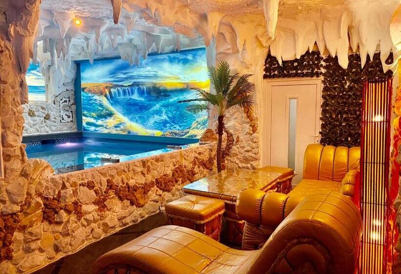 سوییت با استخر, Bali Colosseum