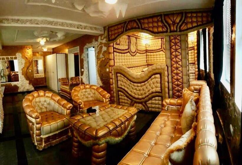 سوییت با استخر, Bali Colosseum