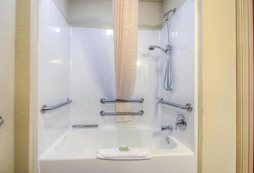 장애인을 위한 킹사이즈 침대 스탠다드 룸, Cobblestone Inn & Suites  Wray