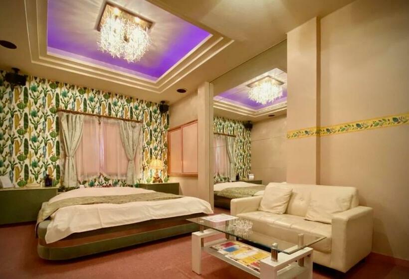 Quarto Estandar, Sagano