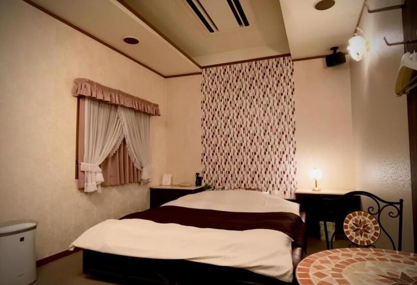 חדר אקונומי, Sagano