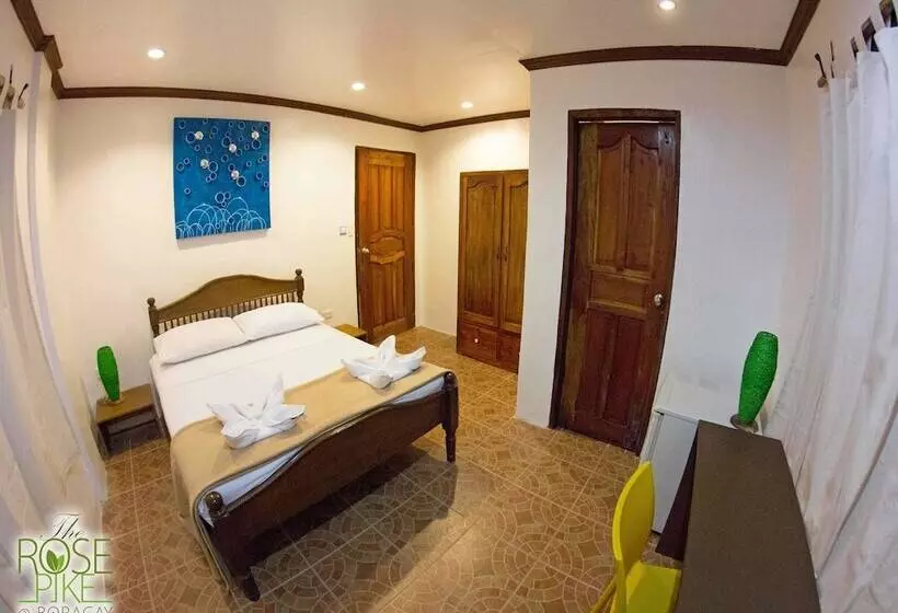 スーペリアースイート, The Rose Pike At Boracay