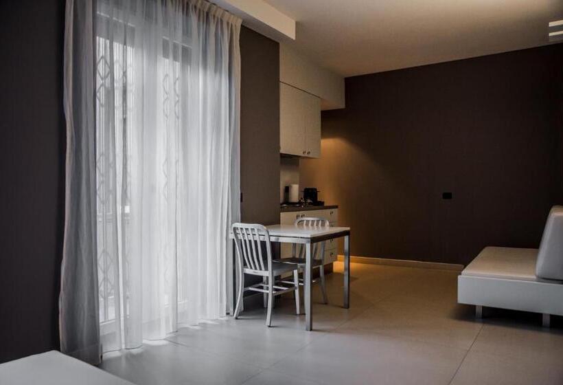 Standard Triple Room, La Chambre Milano Guest House