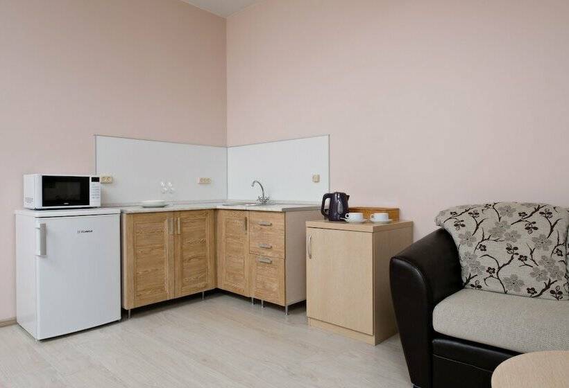 استودیوی استاندارد, Apart Hotel Sanremo