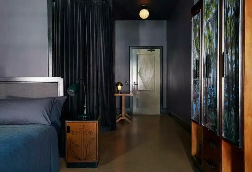 Standard Room King Size Bed