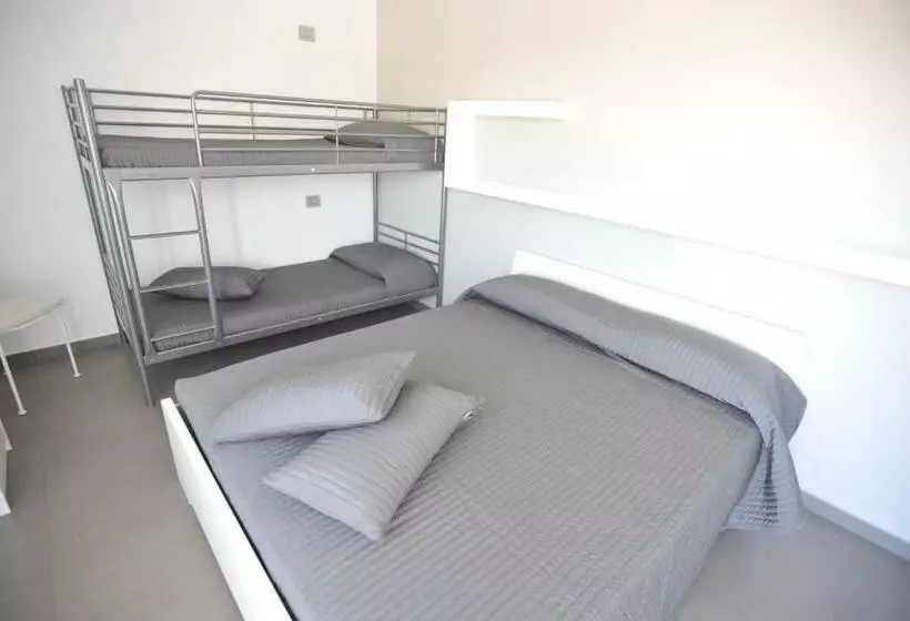 اتاق پریمیوم چهارنفره, Agriturismo Frontemare