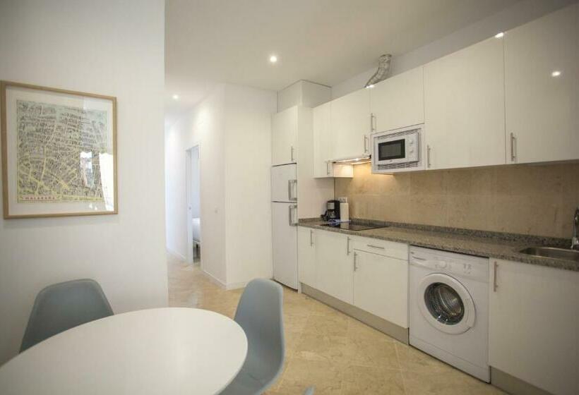 آپارتمان 2 خوابه با بالکن, Apartment In Malasaña