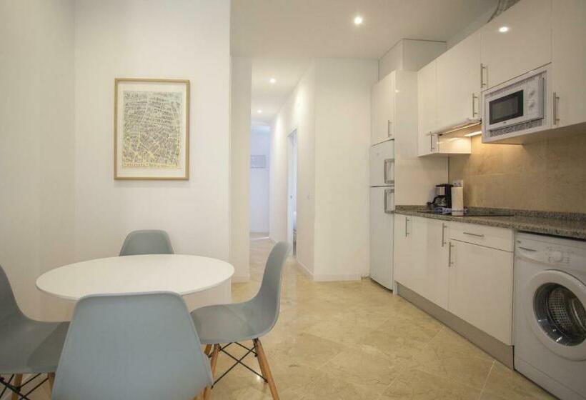آپارتمان 2 خوابه با بالکن, Apartment In Malasaña