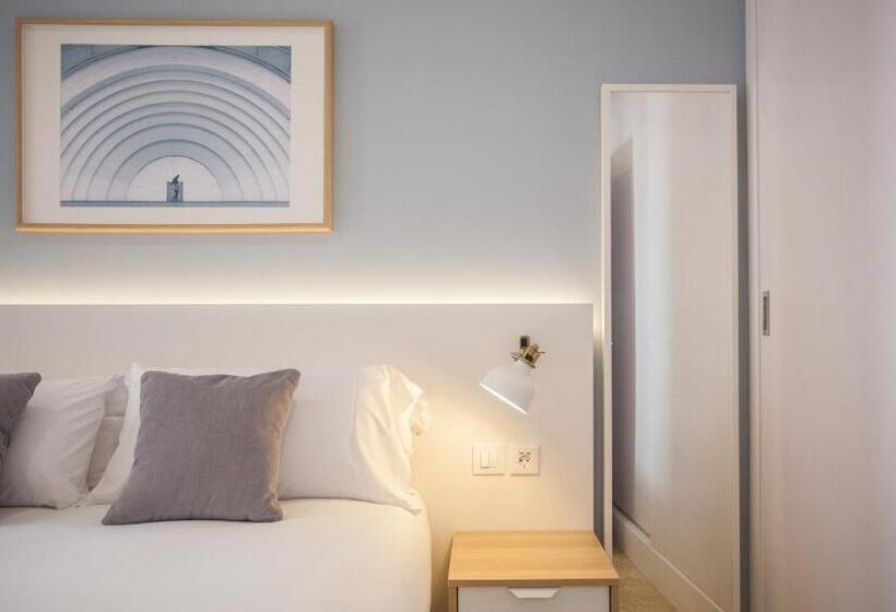 آپارتمان 2 خوابه با بالکن, Apartment In Malasaña