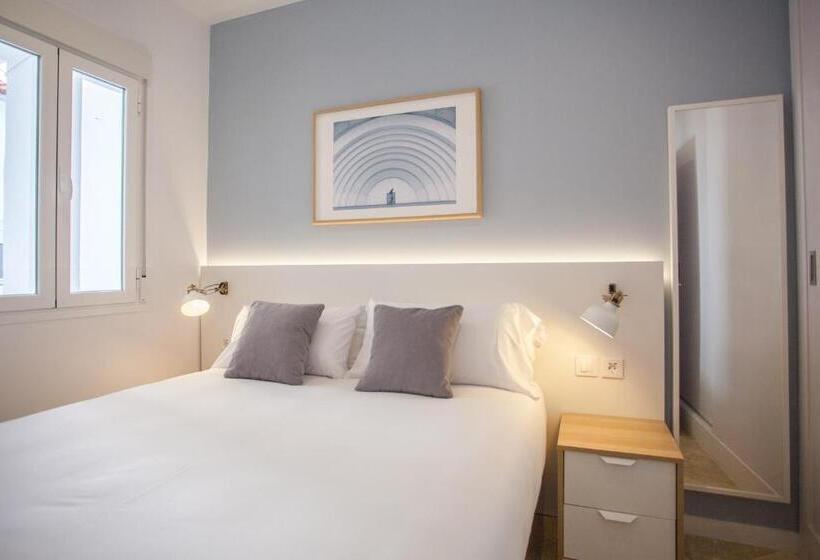 آپارتمان 2 خوابه با بالکن, Apartment In Malasaña