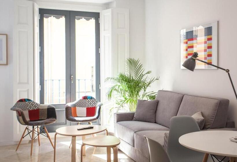 آپارتمان 2 خوابه با بالکن, Apartment In Malasaña
