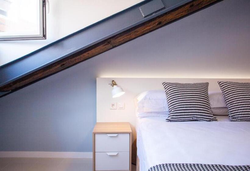 اتاق استاندارد, Apartment In Malasaña