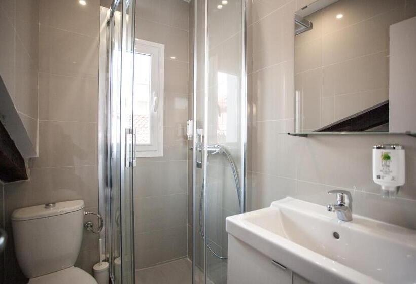 اتاق استاندارد, Apartment In Malasaña