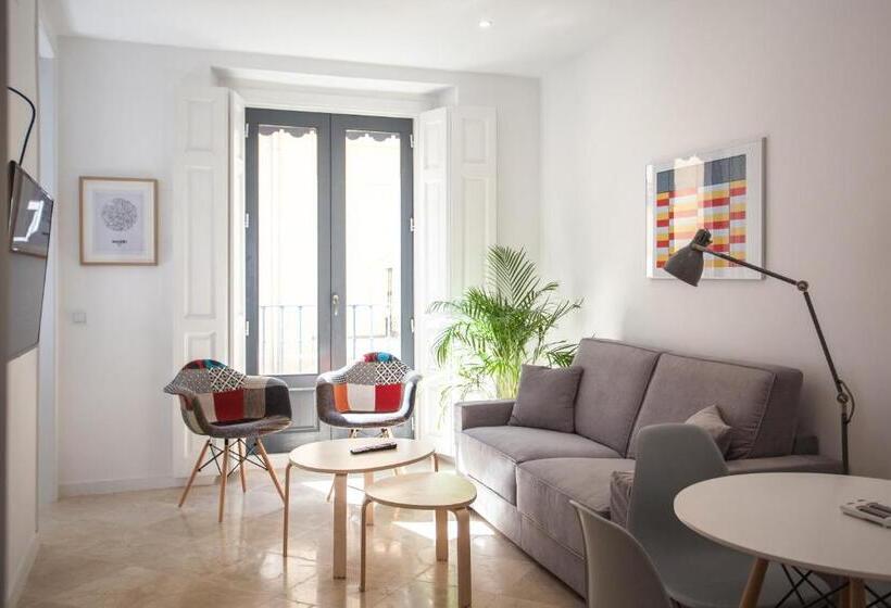 آپارتمان 2 خوابه با بالکن, Apartment In Malasaña