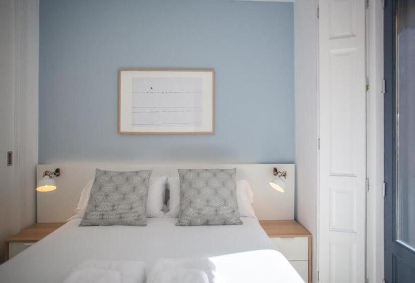 آپارتمان 2 خوابه با بالکن, Apartment In Malasaña