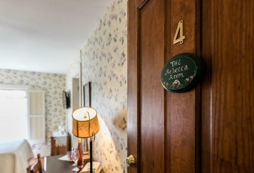 غرفة ديلوكس, The Babcock House